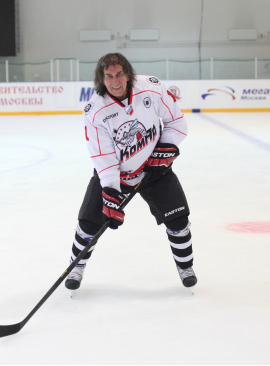 Артисты стали хоккеистами